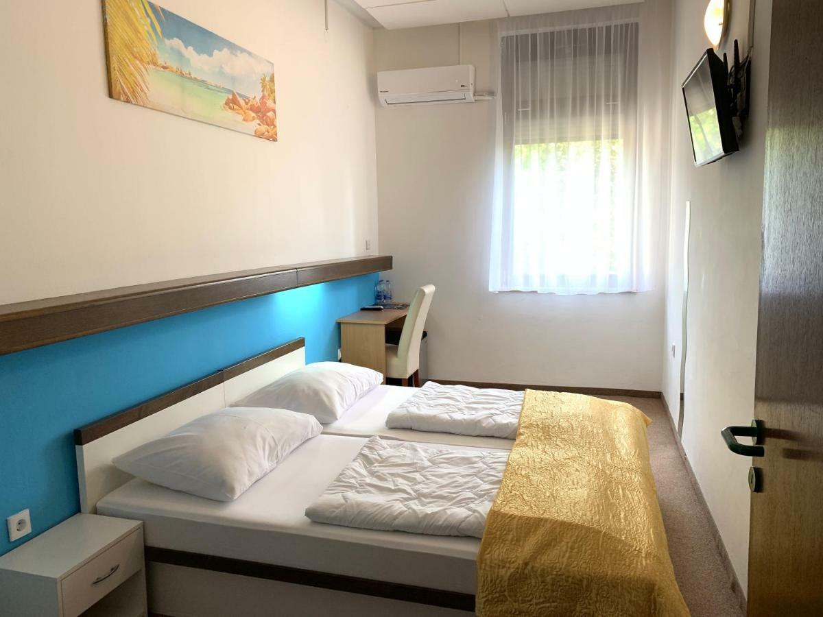 Hotel Ruza Novi Vinodolski Bagian luar foto