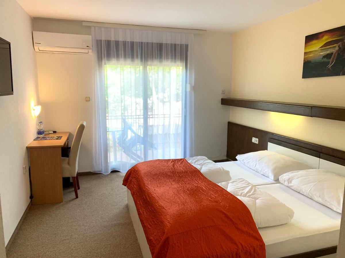 Hotel Ruza Novi Vinodolski Bagian luar foto